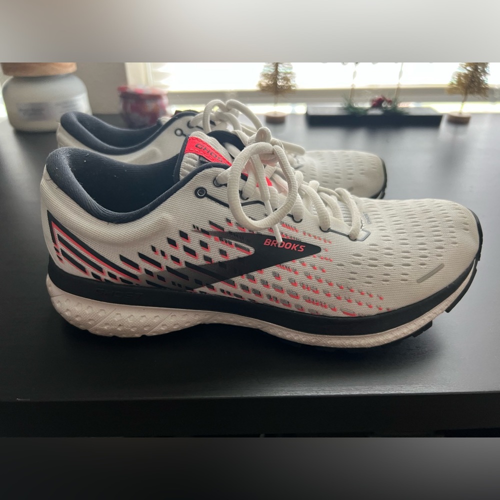 Brooks Ghost